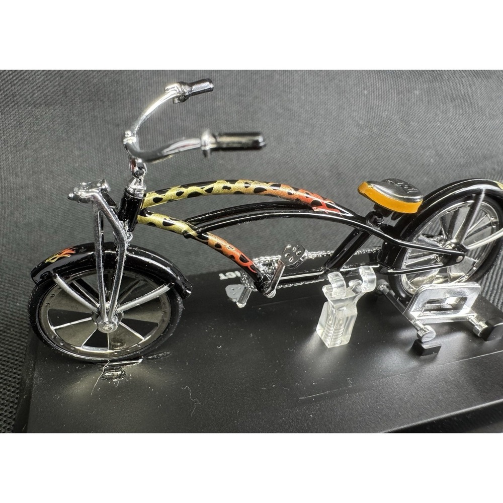 Pedal Scrapers Diecast Bicycle Model Named Verdict 3" Wide 2" Tall